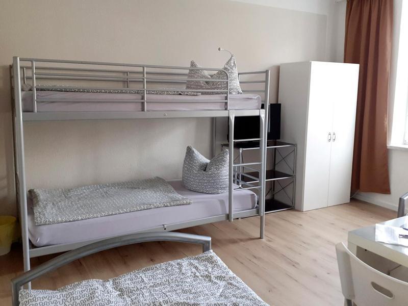 Pension Berlin In ชเปรมแบร์ก ภายนอก รูปภาพ